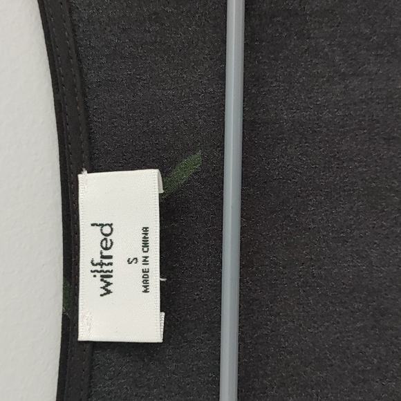 Aritzia Wilfred Silk wrap dress - Picture 2 of 5